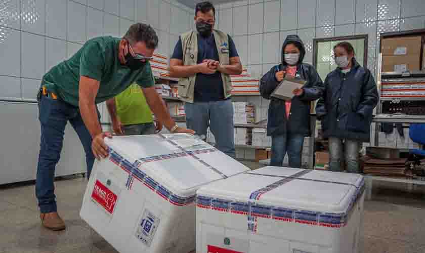 Rondônia recebe 13.200 doses da vacina CoronaVac para imunização contra a covid-19
