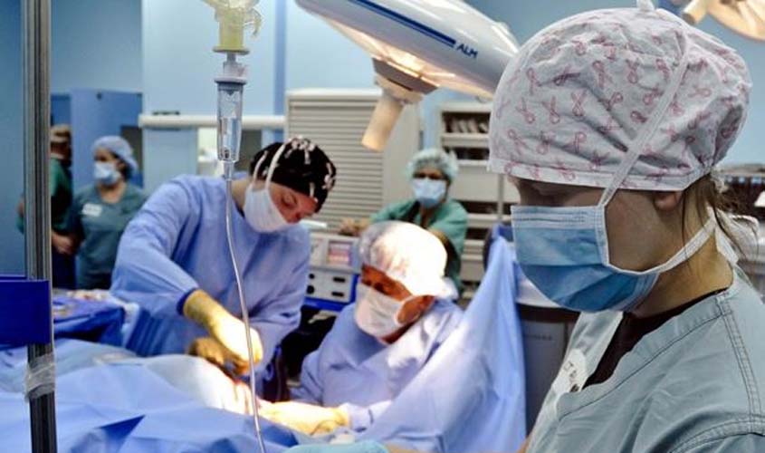 Mulheres Ganham 24% Menos No Setor Da Saúde