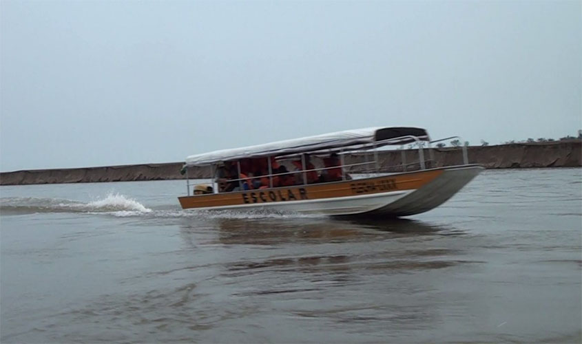 Transporte escolar aquaviário garante retorno às aulas em comunidade ribeirinha