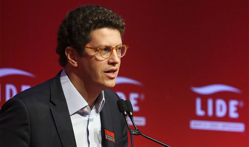 Ministro diz que Brasil preservou 84% da Amazônia por esforço próprio