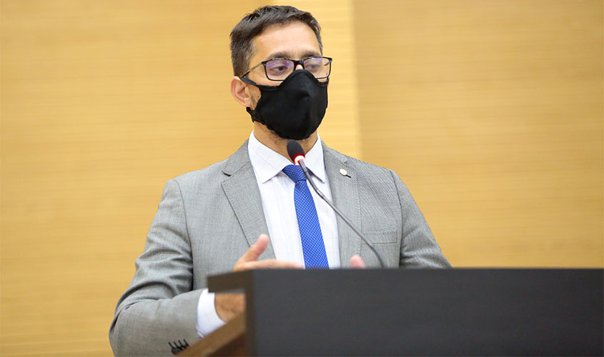 Deputado Anderson quer informações sobre contratação de empresa que fará laudos dos órgãos públicos