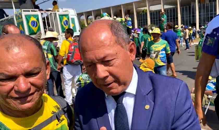 Fechado com Bolsonaro, Chrisóstomo vai para o meio do povo e na câmara incentiva deputados a defender os brasileiros