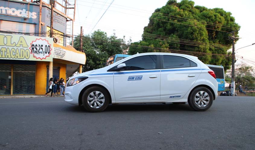 Prefeitura divulga lista de taxistas aptos a receberem auxílio emergencial