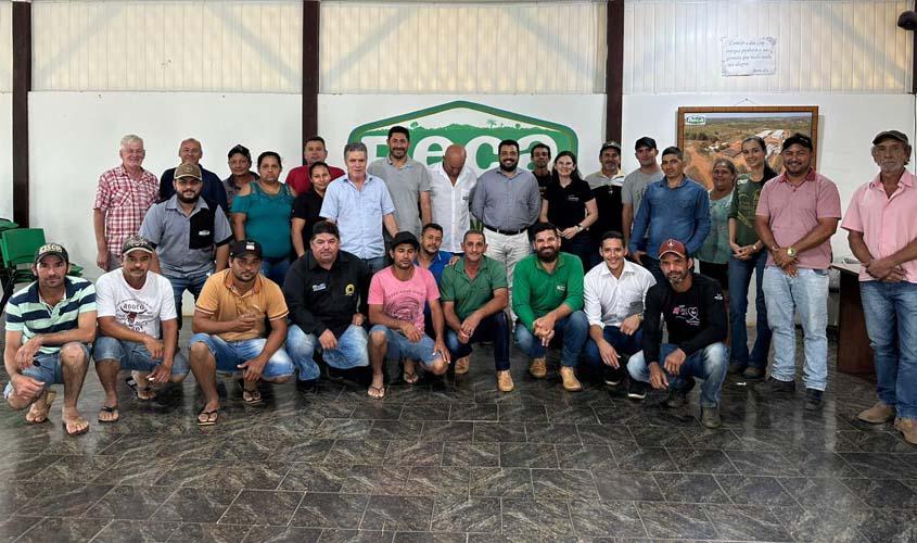 Presidente da Câmara, Vereador Márcio Pacele, Participa de Reunião no RECA para apresentar e ouvir os agricultores do Distrito de Nova Califórnia