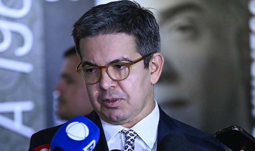 MP do IOF é retirada da pauta e perde validade na Câmara