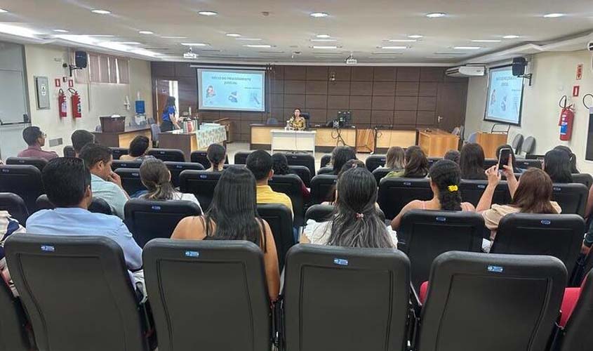 TJRO faz palestras sobre direitos da mulher gestante