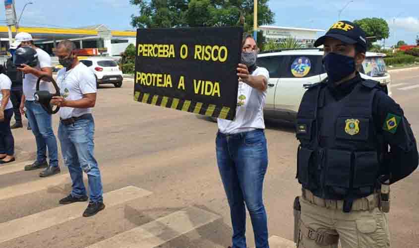 PRF, PMRO, SAMU e DETRAN-RO prestam homenagem ao Dia Mundial em Memória às Vítimas de Acidente de Trânsito