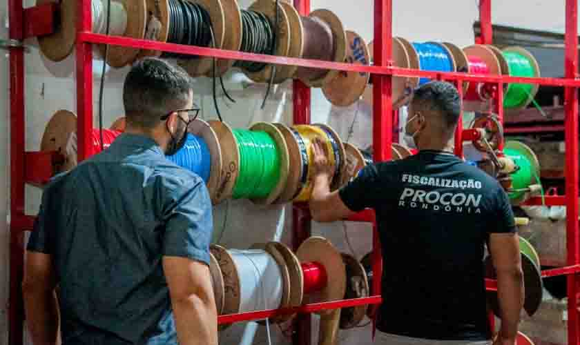 Procon orienta consumidores sobre qualidade de fios elétricos comercializados em Porto Velho