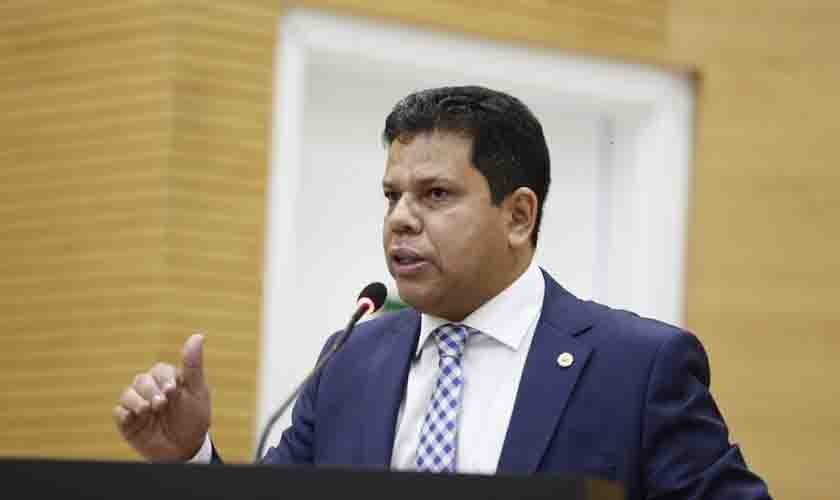 Deputado Jair Montes defende educação inclusiva para pessoas com autismo com Escolas-Polo e contratação de equipe multidisciplinar