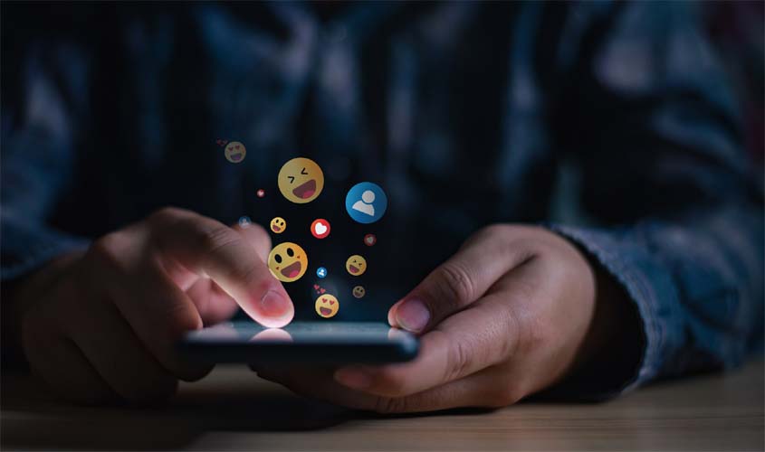 Postagens em redes sociais não justificam retenção de passaporte de devedores