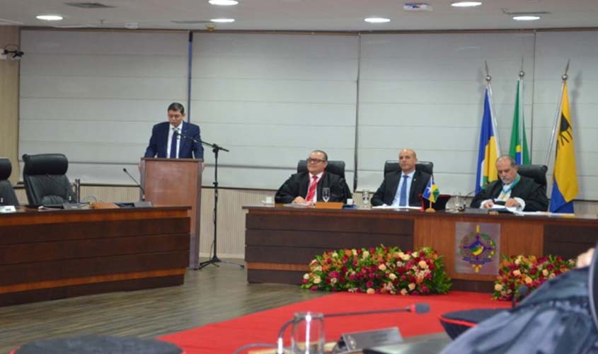 Elton Assis participa de cerimônia de posse dos novos dirigentes do TJRO