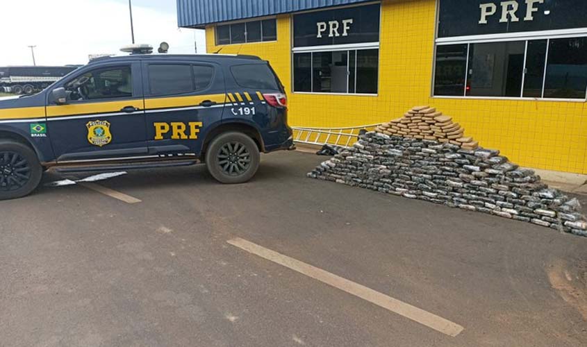 PRF apreende 220 Kg de skunk em compartimento oculto de um caminhão