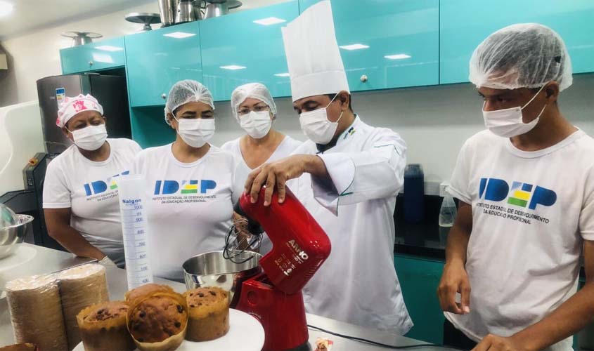 Curso de panetone garante renda extra no período natalino