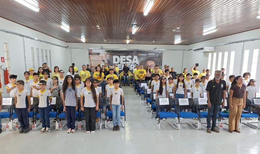 Agentes Mirins formam cidadãos no trânsito