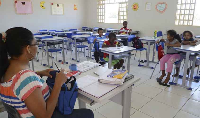 Piso salarial para o magistério é reajustado em 4,17%