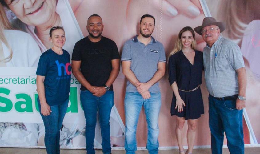 Prefeito Flori entrega chave e terá unidade de extensão do Hospital do Câncer