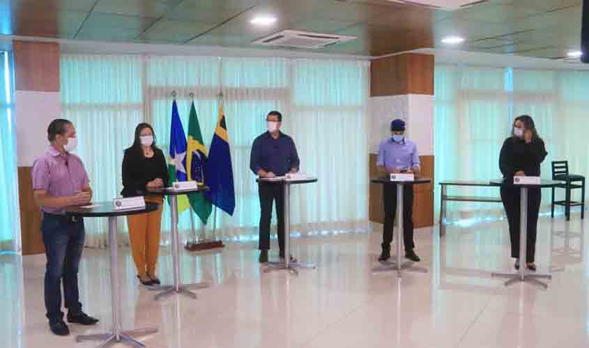 Especialistas esclarecem dúvidas sobre variantes do coronavírus e alertam quanto à prevenção durante transmissão ao vivo