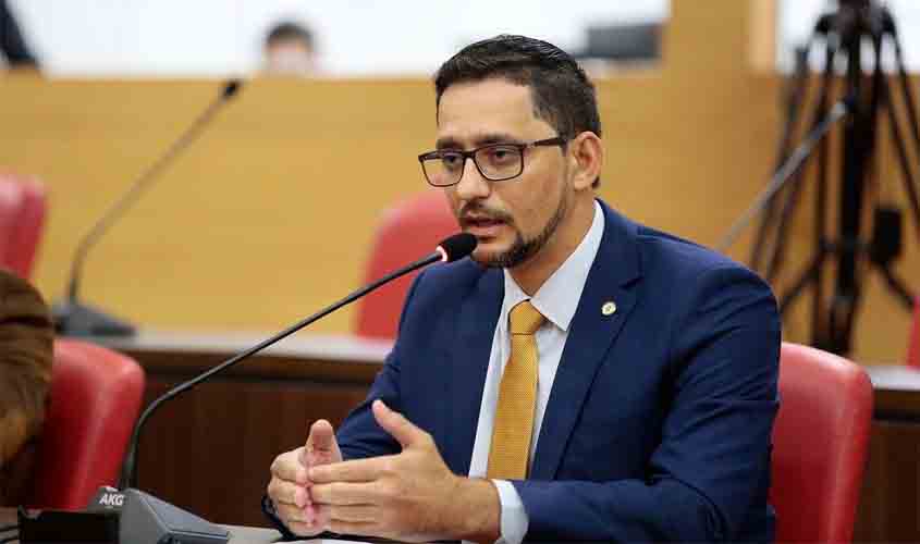 Em atendimento ao Deputado Anderson, Banco do povo concede linha de crédito para mototaxistas com taxa mínima de juros