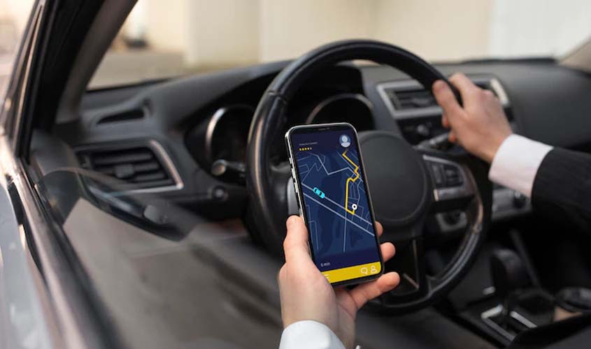 Conheça os golpes frequentes ao usar aplicativos de transporte para enviar encomendas