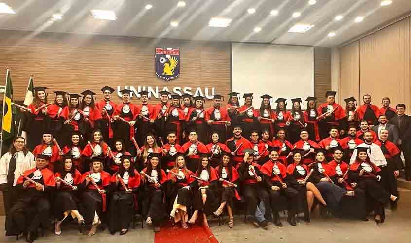 UNINASSAU realiza colação de grau dos formandos do curso de Direito 
