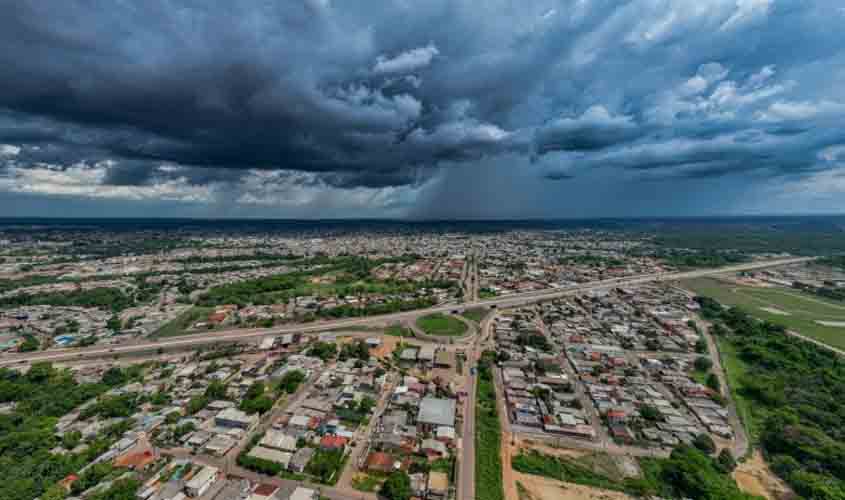 Chuva neste sábado foi equivalente a 42% do volume previsto para fevereiro