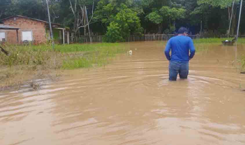 Ação entre Defesa Civil e Semasf auxilia na remoção de famílias atingidas pela chuva