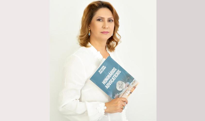 Advogada Zênia Cernov será a primeira mulher a ser imortalizada pela Academia de Letras na categoria de livros jurídicos