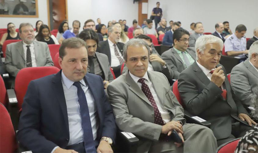 Prefeito Hildon Chaves prestigia posse do juiz Francisco Borges no TRE