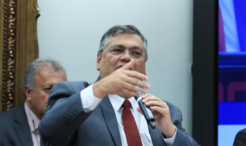 Dino exige de redes sociais retirada de mensagens de ameaça a escolas