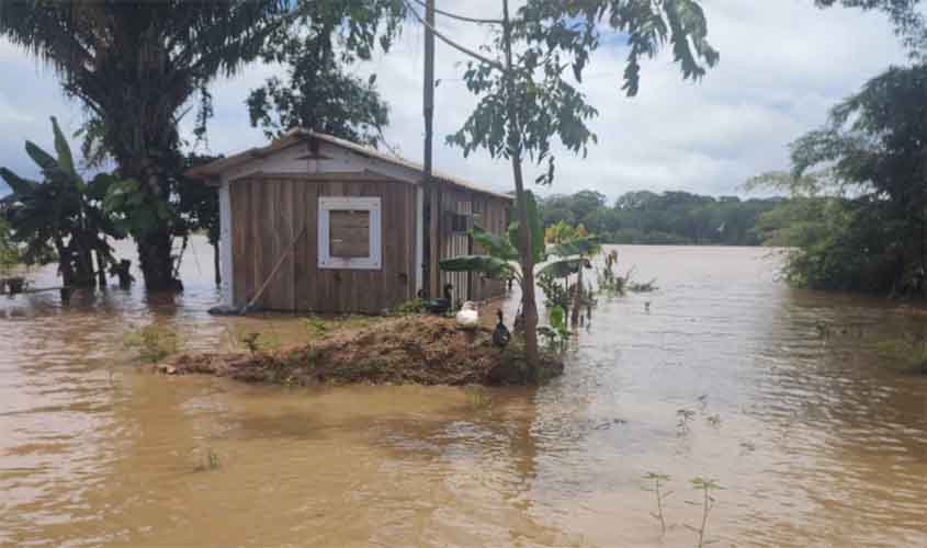 Força tarefa é montada após reunião com moradores de Brasileira, distrito atingido pela cheia