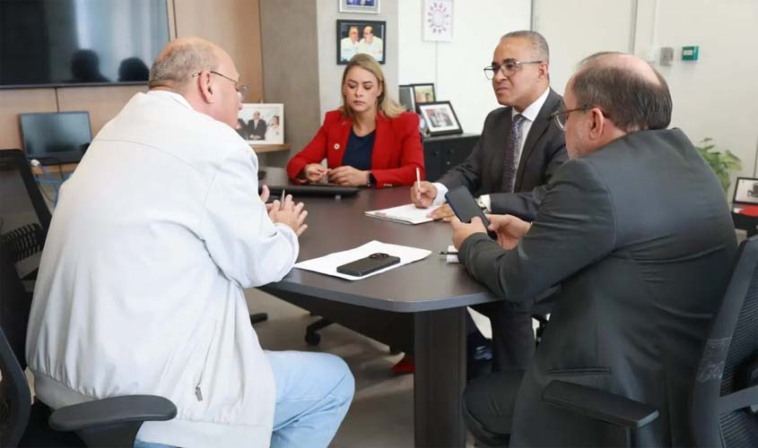 RO recebe secretário do Ministério da Saúde 