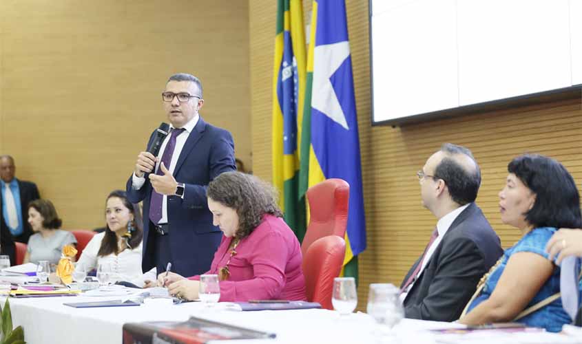 Audiência pública proposta pelo deputado Alex Silva debateu o feminicídio e violência contra a mulher no estado de Rondônia 