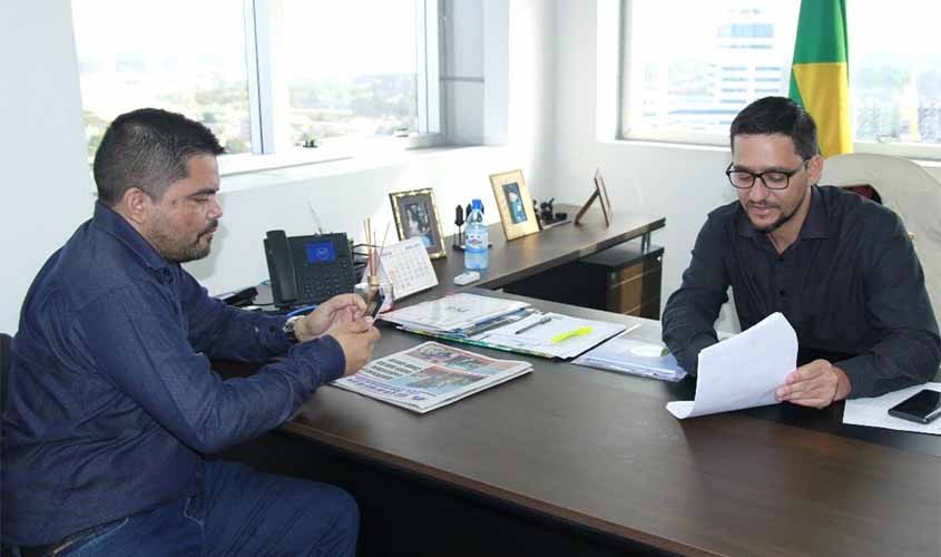 Anderson recebe presidente da Assfapom e esclarece projeto que trata da idade limite para concursos de oficiais na PM e Bombeiros