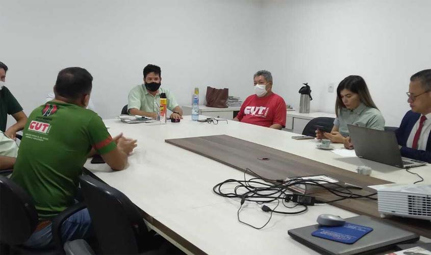 CUT e CTB fazem atuação conjunta para garantir aprovação de PCCS dos servidores da educação de Vilhena
