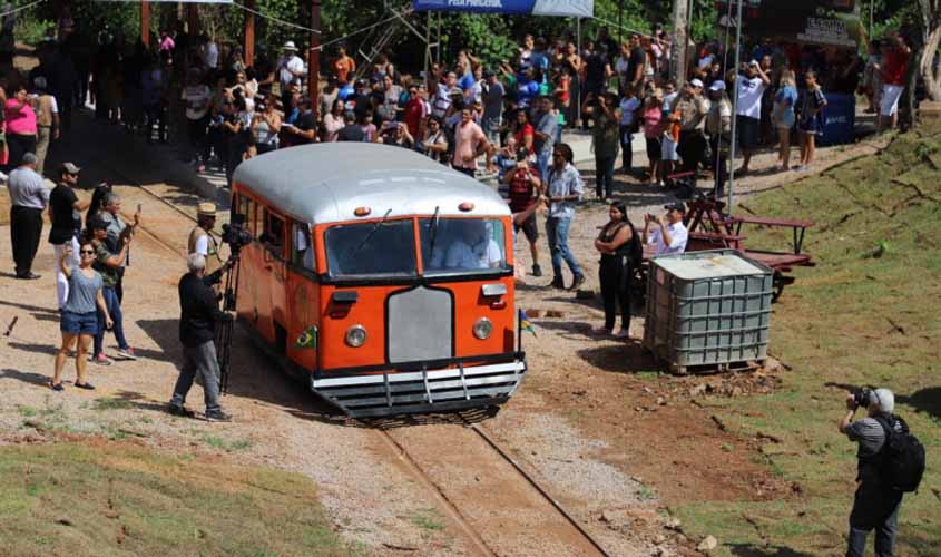 Passeio de litorina é inaugurado em Porto Velho
