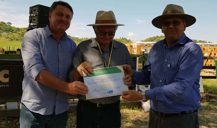 Caravana incentiva suspensão da vacinação contra aftosa