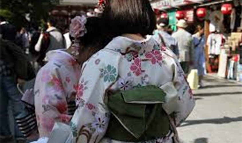 Kimono: Peça chave da estação