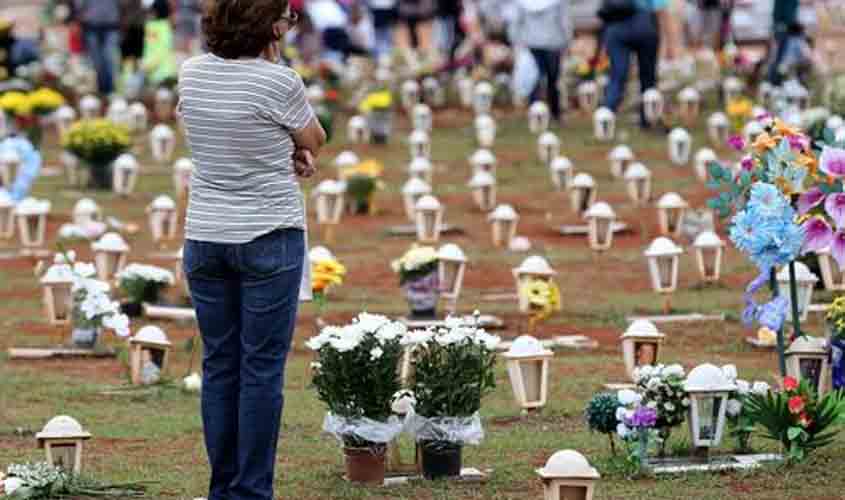 Estudo mostra que Brasil teve 211 mil mortes a mais do que o esperado para o começo de 2021