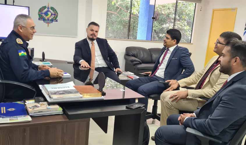 OAB faz visita institucional a Polícia Militar e presidente apresenta parte de sua diretoria
