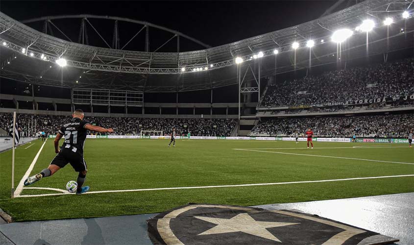 Brasileirão: Botafogo recebe Fortaleza para se distanciar na liderança