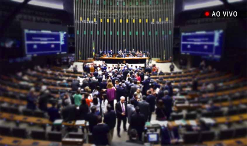 Discussão em Plenário ressalta polarização sobre reforma da Previdência