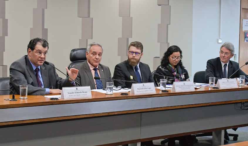 Técnicos fazem críticas à privatização de elétricas em audiência pública