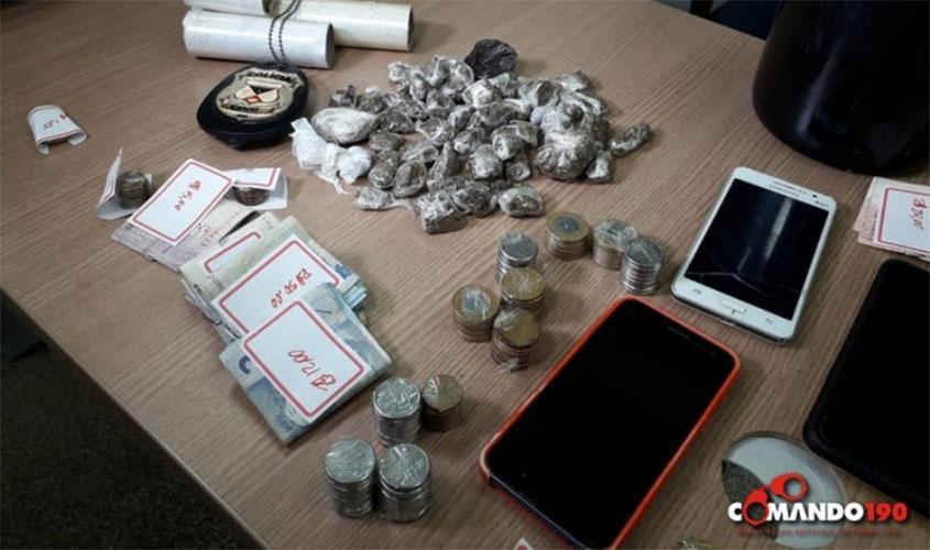 PC estoura boca de fumo e apreende drogas com supostos boqueiros