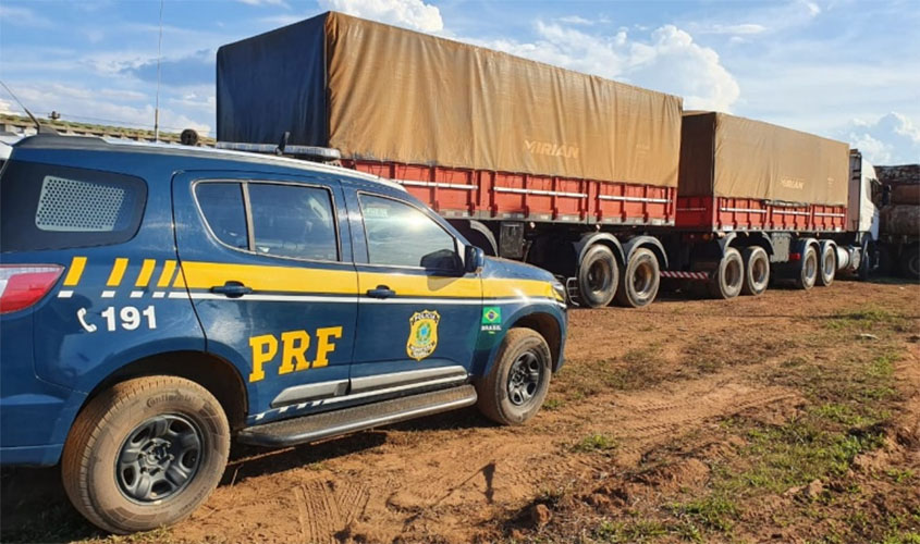 Receptação de dois veículos de carga e quase 100 metros cúbicos de madeira foram apreendidos pela PRF