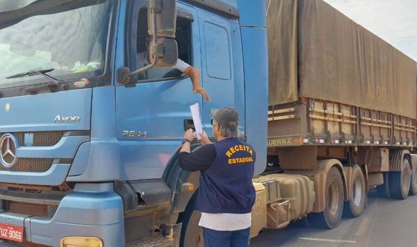 Analistas tributários realizam fiscalização volante da Sefin