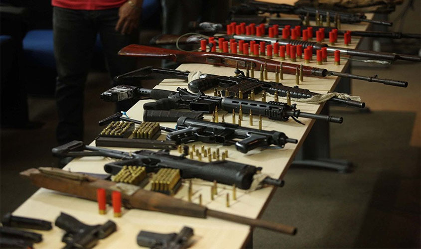 Senadores querem sustar portaria que aumenta limite para compra de munição 