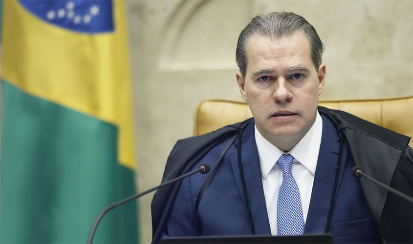 Presidente do STF é internado em Brasília