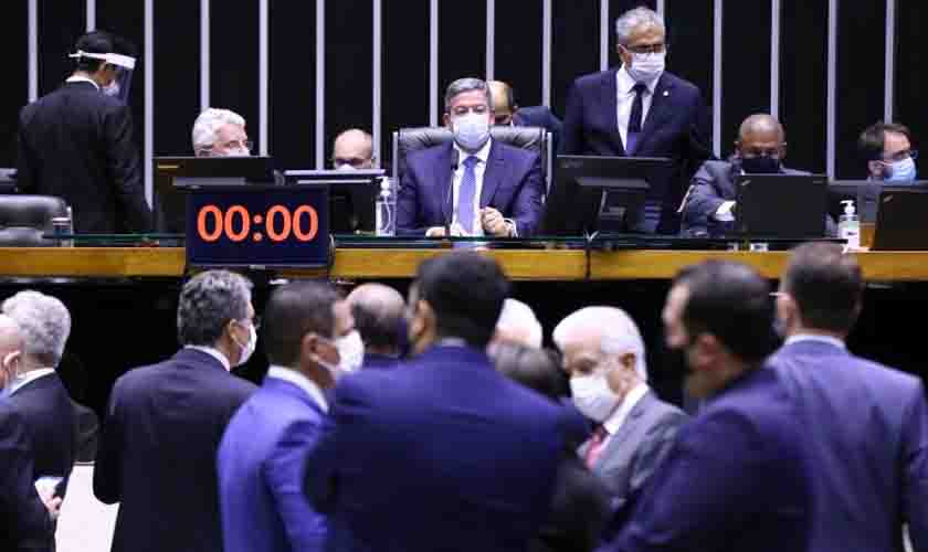 Câmara rejeita proposta que tornava obrigatório o voto impresso  