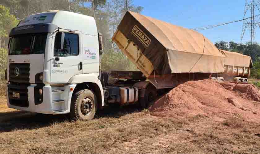 Seagri disponibiliza caminhão para acelerar entrega de calcário a produtores