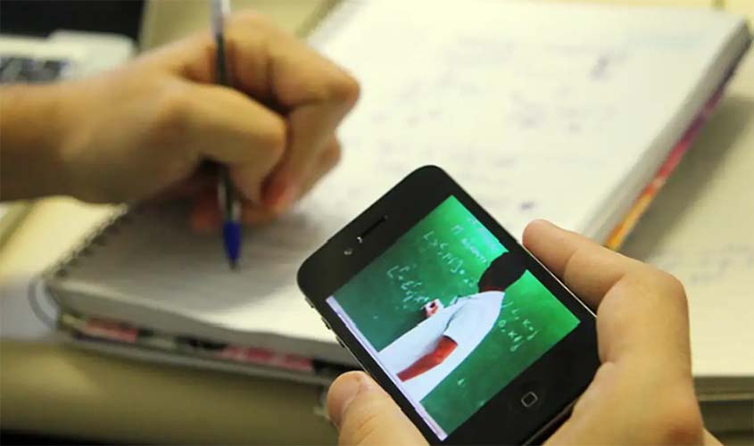 Consulta sobre educação a distância vai até sexta-feira